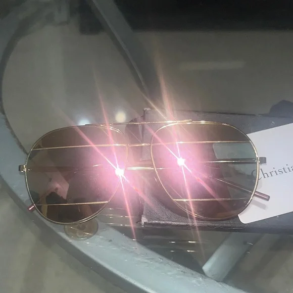 Dior Gold Frame Mirror Sunglasses with Pink Tint - www  display picture 3